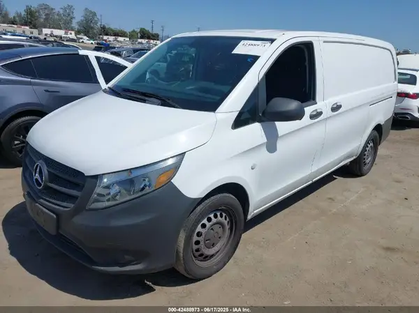 WD3PG2EA8G3132823 2016 MERCEDES-BENZ METRIS - Image 2