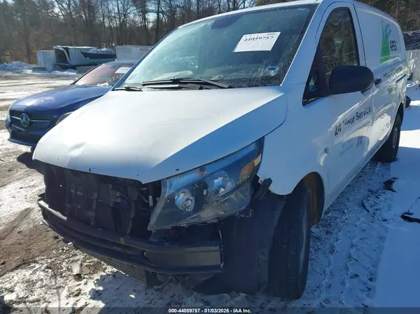 WD3PG2EA8H3219865 2017 MERCEDES-BENZ METRIS - Image 2