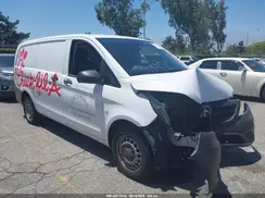 WD3PG2EA8H3258875 2017 MERCEDES-BENZ METRIS