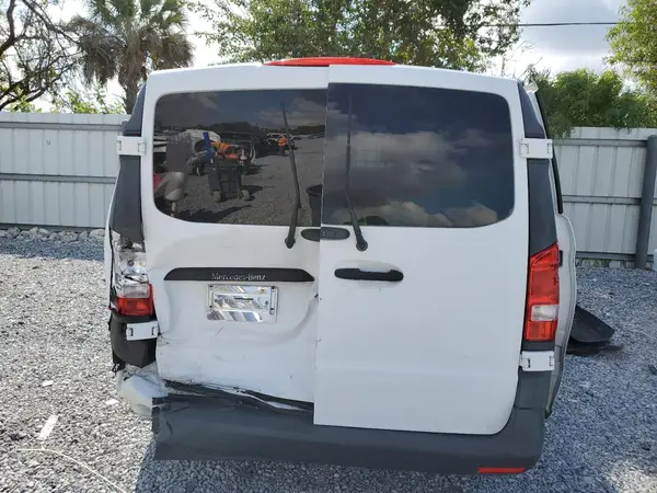 2016 MERCEDES-BENZ METRIS auction photo 6