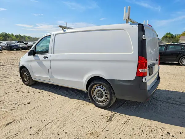 WD3PG2EA9H3210513 2017 MERCEDES-BENZ METRIS - Image 2