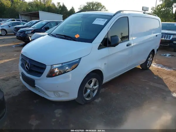 WD3PG2EA9H3217011 2017 MERCEDES-BENZ METRIS - Image 2