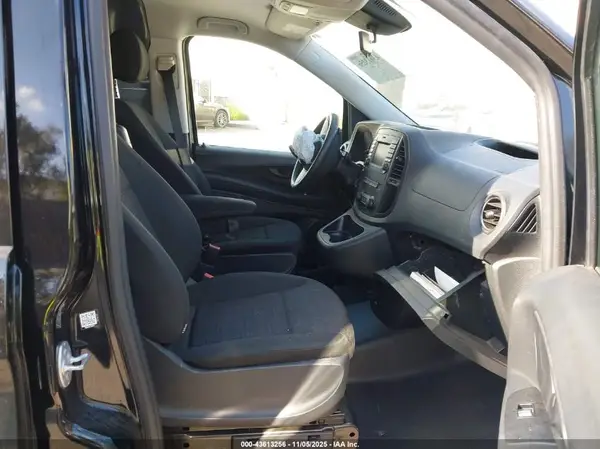 WD3PG3EA2K3583017 2019 MERCEDES-BENZ METRIS - Image 8