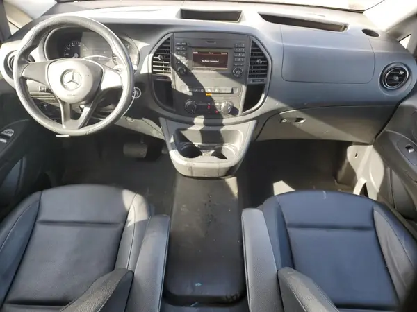 WD3PG3EA7K3589220 2019 MERCEDES-BENZ METRIS - Image 8