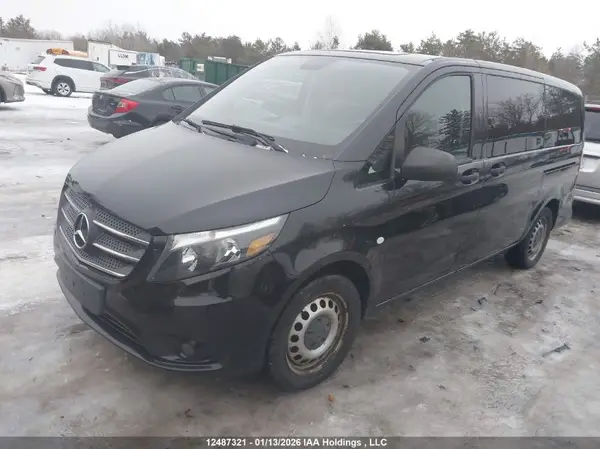 WD4BG2EE5J3438913 2018 MERCEDES-BENZ METRIS - Image 2