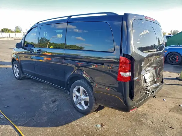 WD4PG2EE0H3222063 2017 MERCEDES-BENZ METRIS - Image 2