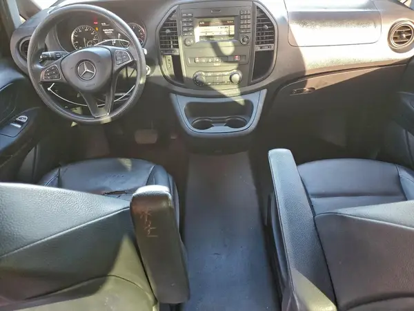WD4PG2EE0H3222063 2017 MERCEDES-BENZ METRIS - Image 8