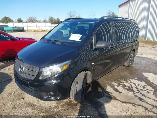 WD4PG2EE0H3234262 2017 MERCEDES-BENZ METRIS - Image 2