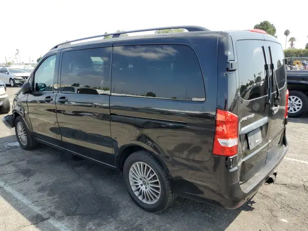 WD4PG2EE0J3444592 2018 MERCEDES-BENZ METRIS - Image 2