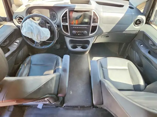 WD4PG2EE0J3452286 2018 MERCEDES-BENZ METRIS - Image 8