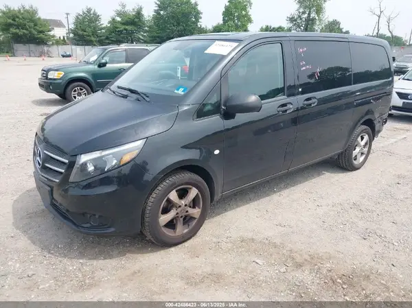 WD4PG2EE0J3460906 2018 MERCEDES-BENZ METRIS - Image 2