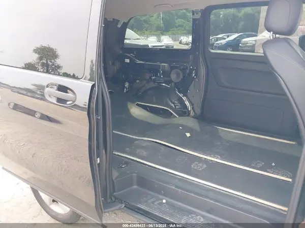 WD4PG2EE0J3460906 2018 MERCEDES-BENZ METRIS - Image 8