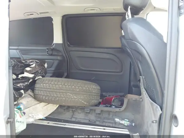 WD4PG2EE1G3102223 2016 MERCEDES-BENZ METRIS - Image 8