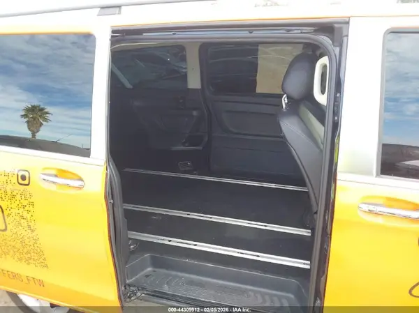 WD4PG2EE1G3141491 2016 MERCEDES-BENZ METRIS - Image 8