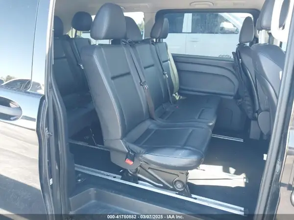 WD4PG2EE1H3299380 2017 MERCEDES-BENZ METRIS - Image 8