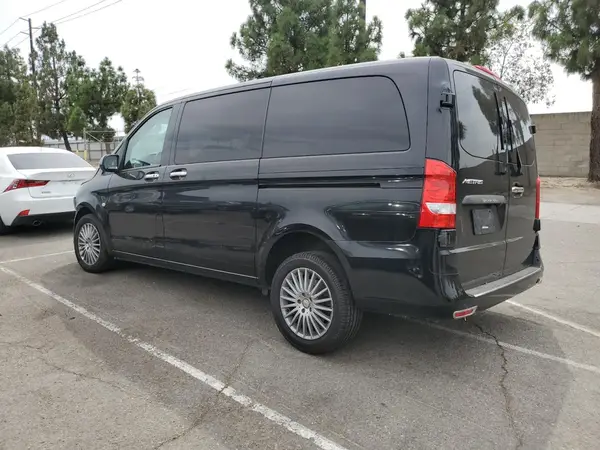 WD4PG2EE1J3410743 2018 MERCEDES-BENZ METRIS - Image 2