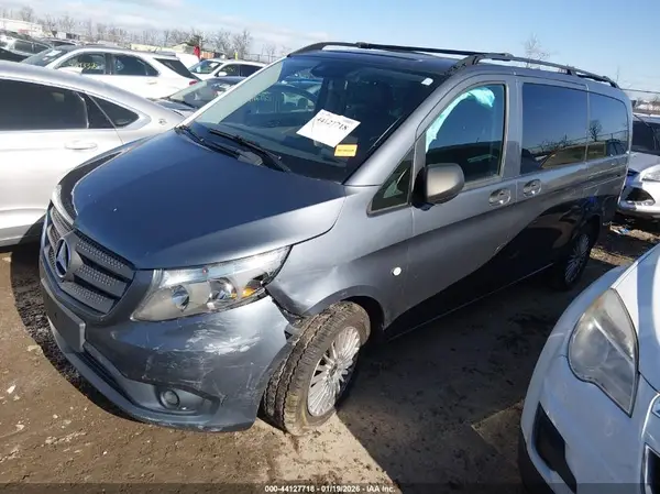 WD4PG2EE2G3151785 2016 MERCEDES-BENZ METRIS - Image 2