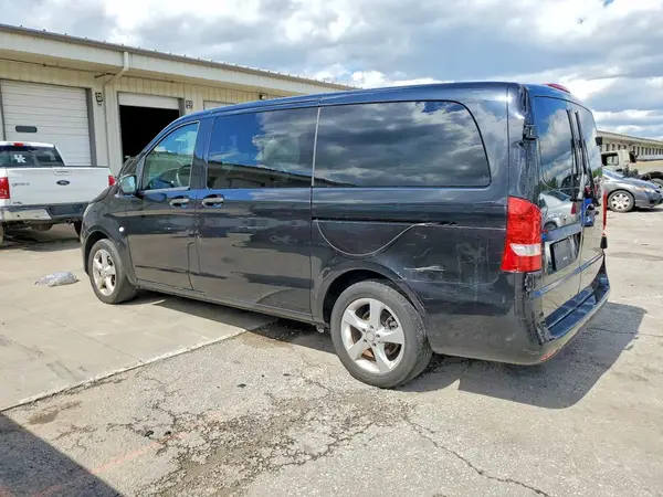 WD4PG2EE2J3363478 2018 MERCEDES-BENZ METRIS - Image 2