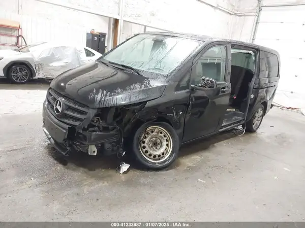 WD4PG2EE2J3416146 2018 MERCEDES-BENZ METRIS - Image 2