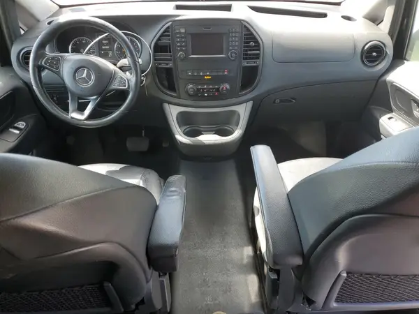 WD4PG2EE2J3432136 2018 MERCEDES-BENZ METRIS - Image 8