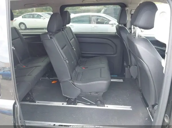 WD4PG2EE2J3492577 2018 MERCEDES-BENZ METRIS - Image 8
