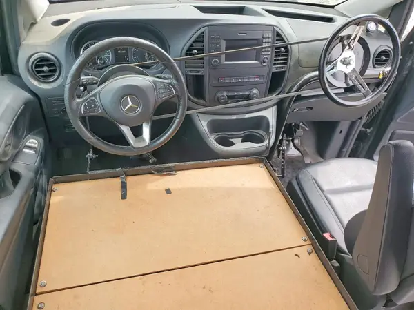 WD4PG2EE3H3338552 2017 MERCEDES-BENZ METRIS - Image 8