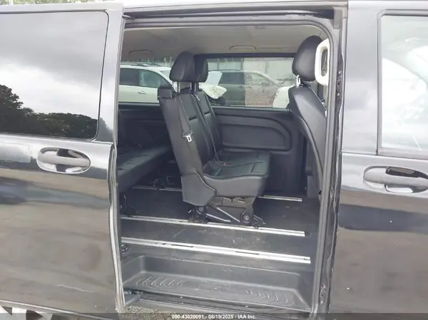 WD4PG2EE3J3372951 2018 MERCEDES-BENZ METRIS - Image 8
