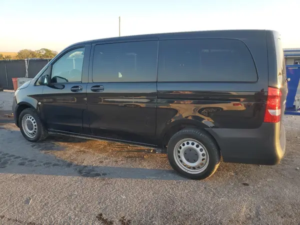 WD4PG2EE3J3502467 2018 MERCEDES-BENZ METRIS - Image 2