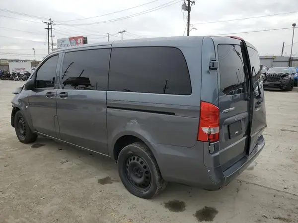 WD4PG2EE3K3504527 2019 MERCEDES-BENZ METRIS - Image 2