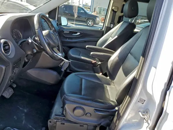 2016 MERCEDES-BENZ METRIS auction photo 7