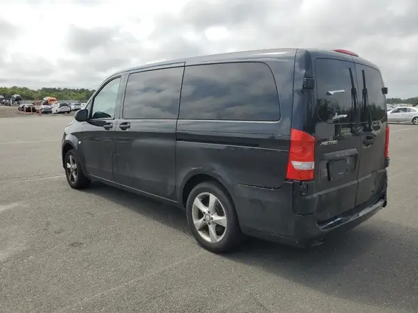 WD4PG2EE4J3348626 2018 MERCEDES-BENZ METRIS - Image 2