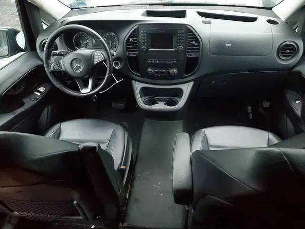 WD4PG2EE4J3428704 2018 MERCEDES-BENZ METRIS - Image 8
