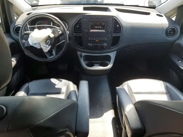 WD4PG2EE4K3510885 2019 MERCEDES-BENZ METRIS - Image 8