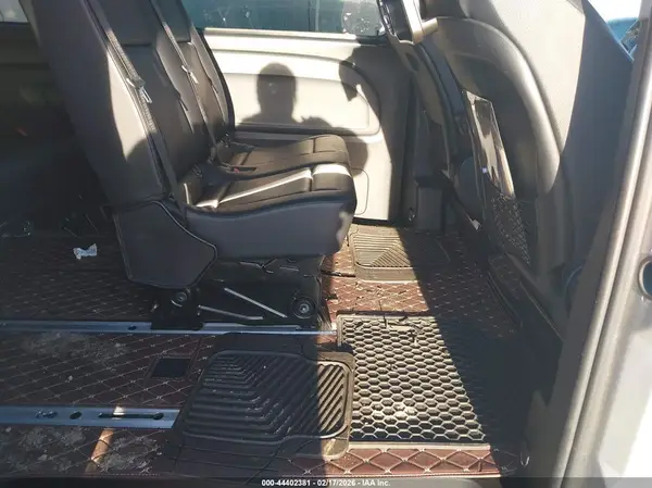 WD4PG2EE5G3093025 2016 MERCEDES-BENZ METRIS - Image 8