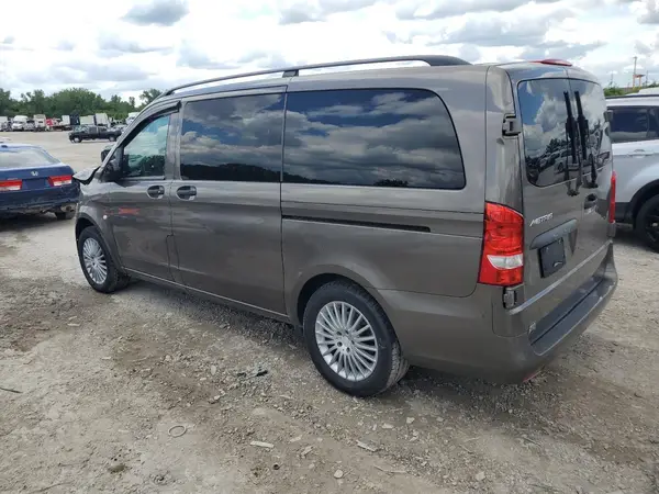 WD4PG2EE5H3245290 2017 MERCEDES-BENZ METRIS - Image 2