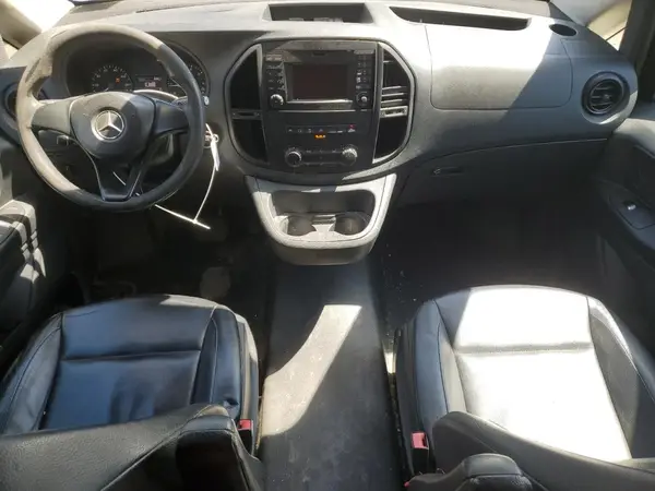 WD4PG2EE5H3287071 2017 MERCEDES-BENZ METRIS - Image 8
