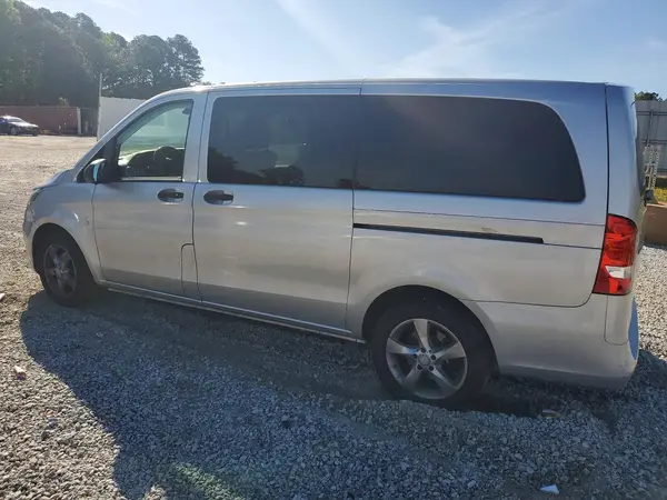 WD4PG2EE5H3302314 2017 MERCEDES-BENZ METRIS - Image 2