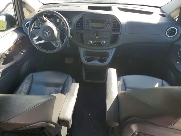 WD4PG2EE5H3302314 2017 MERCEDES-BENZ METRIS - Image 8