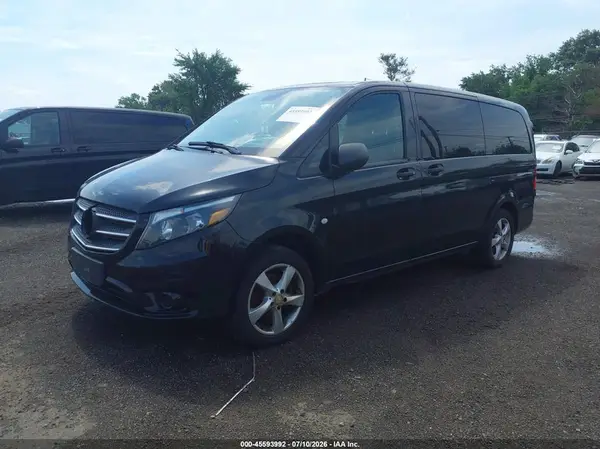 WD4PG2EE5J3397916 2018 MERCEDES-BENZ METRIS - Image 2