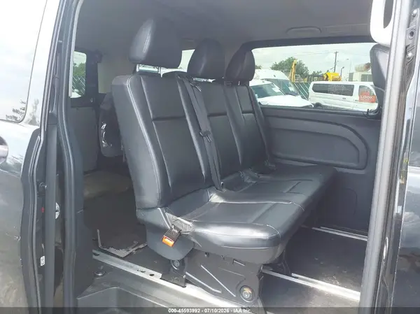 WD4PG2EE5J3397916 2018 MERCEDES-BENZ METRIS - Image 8
