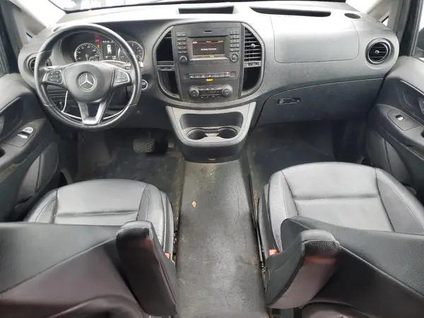 WD4PG2EE5J3403651 2018 MERCEDES-BENZ METRIS - Image 8