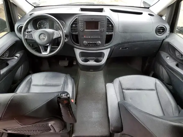 WD4PG2EE5J3413919 2018 MERCEDES-BENZ METRIS - Image 8