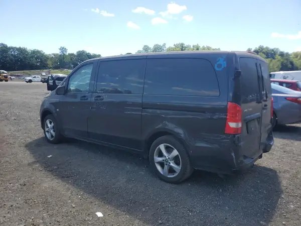 WD4PG2EE5J3474266 2018 MERCEDES-BENZ METRIS - Image 2