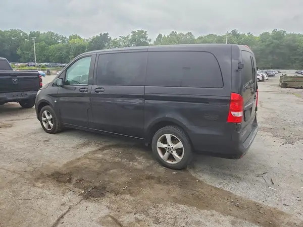 WD4PG2EE5J3488121 2018 MERCEDES-BENZ METRIS - Image 2