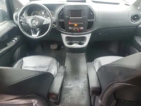 WD4PG2EE6J3403870 2018 MERCEDES-BENZ METRIS - Image 8