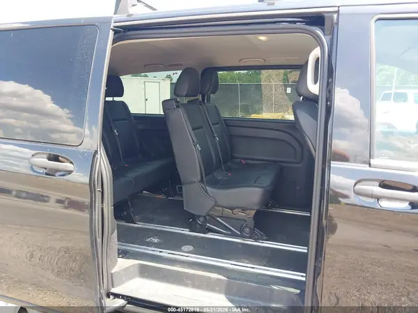 WD4PG2EE6J3494929 2018 MERCEDES-BENZ METRIS - Image 8