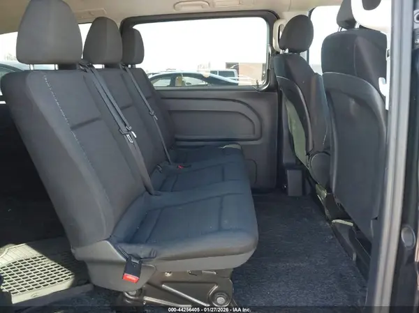 WD4PG2EE6J3502639 2018 MERCEDES-BENZ METRIS - Image 8