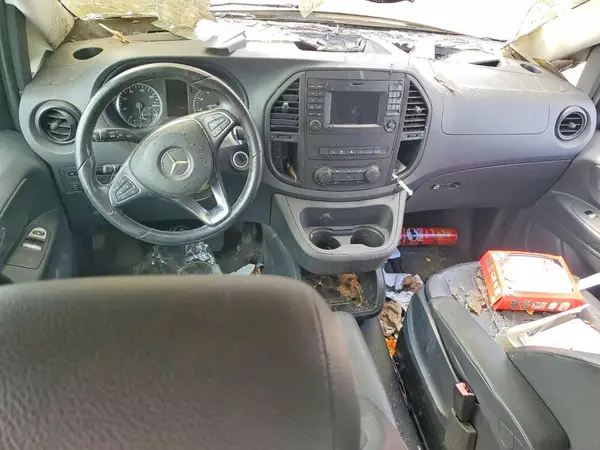 WD4PG2EE7G3090952 2016 MERCEDES-BENZ METRIS - Image 8