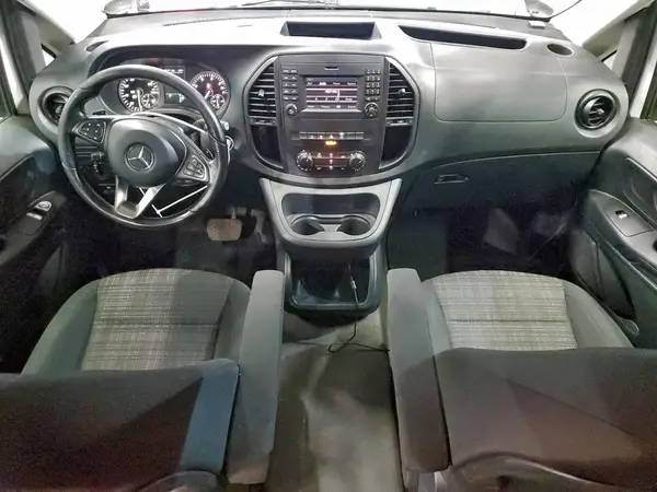 WD4PG2EE7H3323553 2017 MERCEDES-BENZ METRIS - Image 8