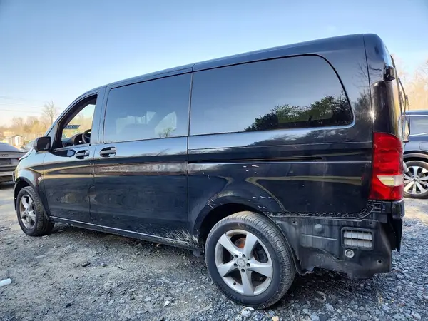 WD4PG2EE7J3365744 2018 MERCEDES-BENZ METRIS - Image 2